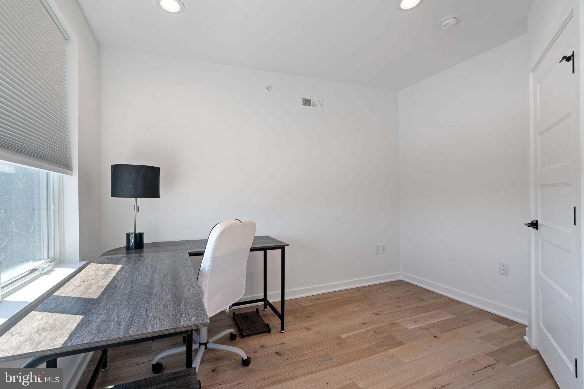 NORRIS SQUARE - Residential