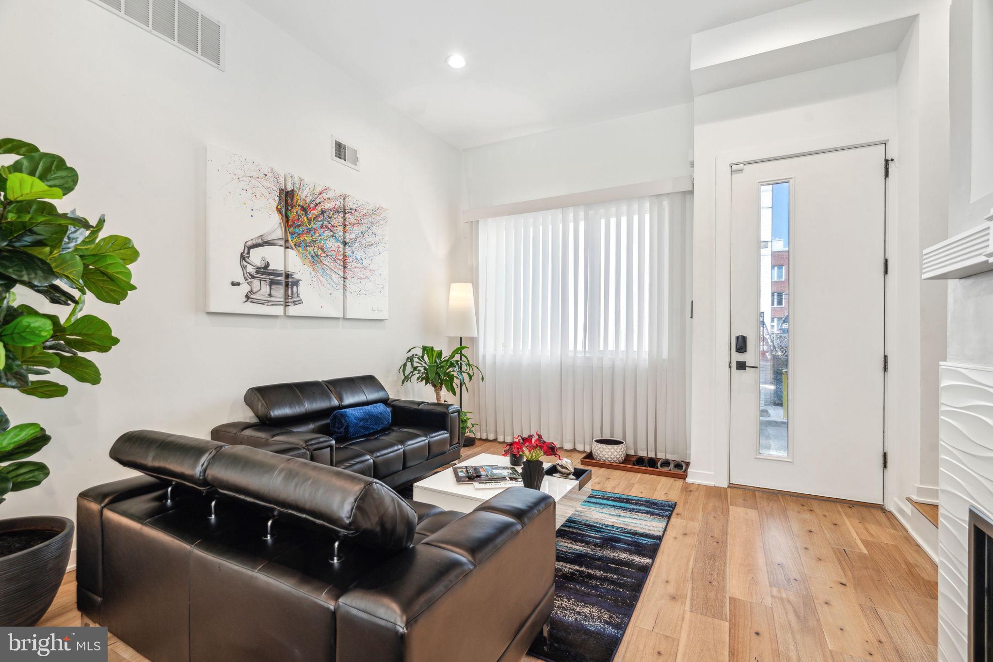 NORRIS SQUARE - Residential