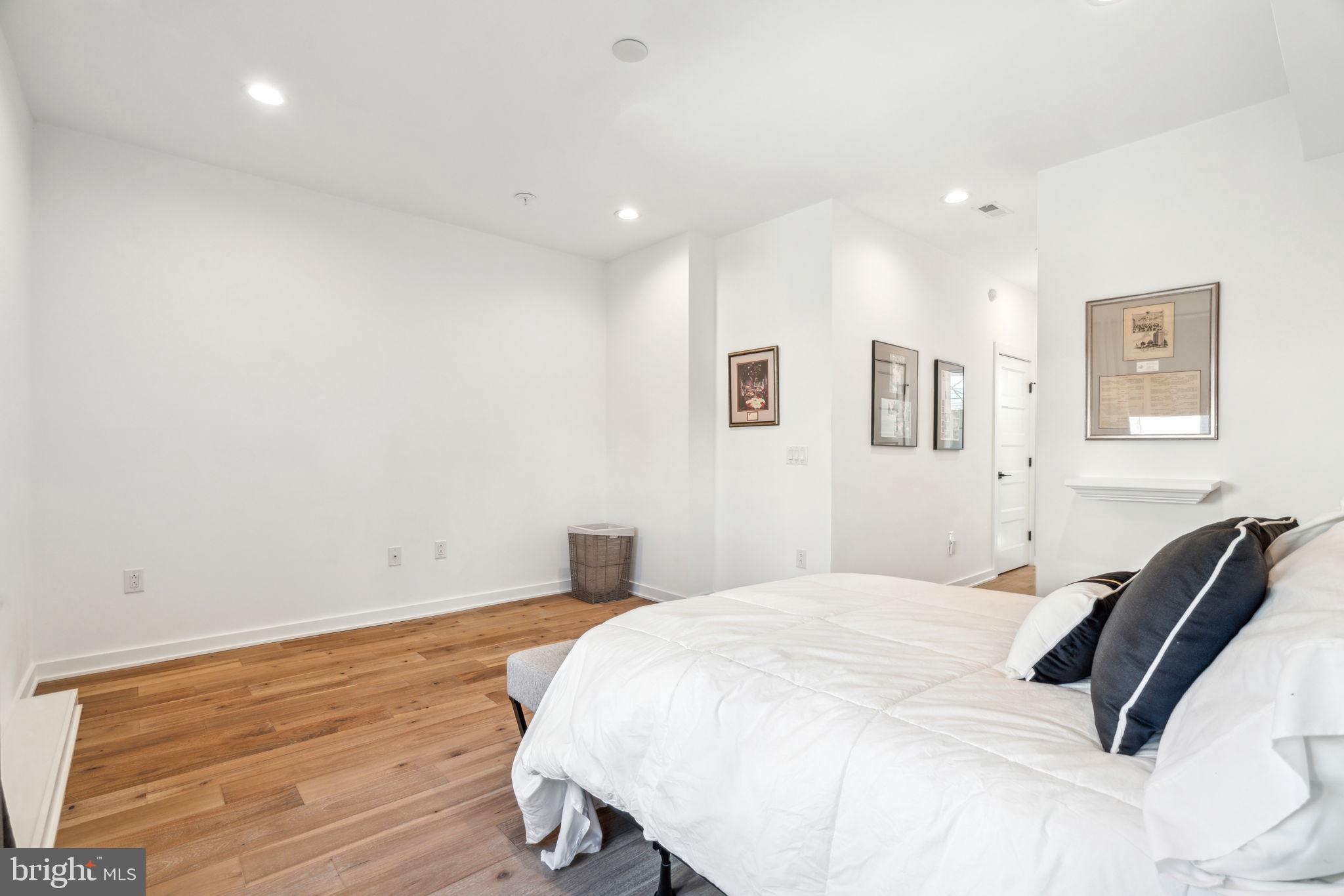 NORRIS SQUARE - Residential