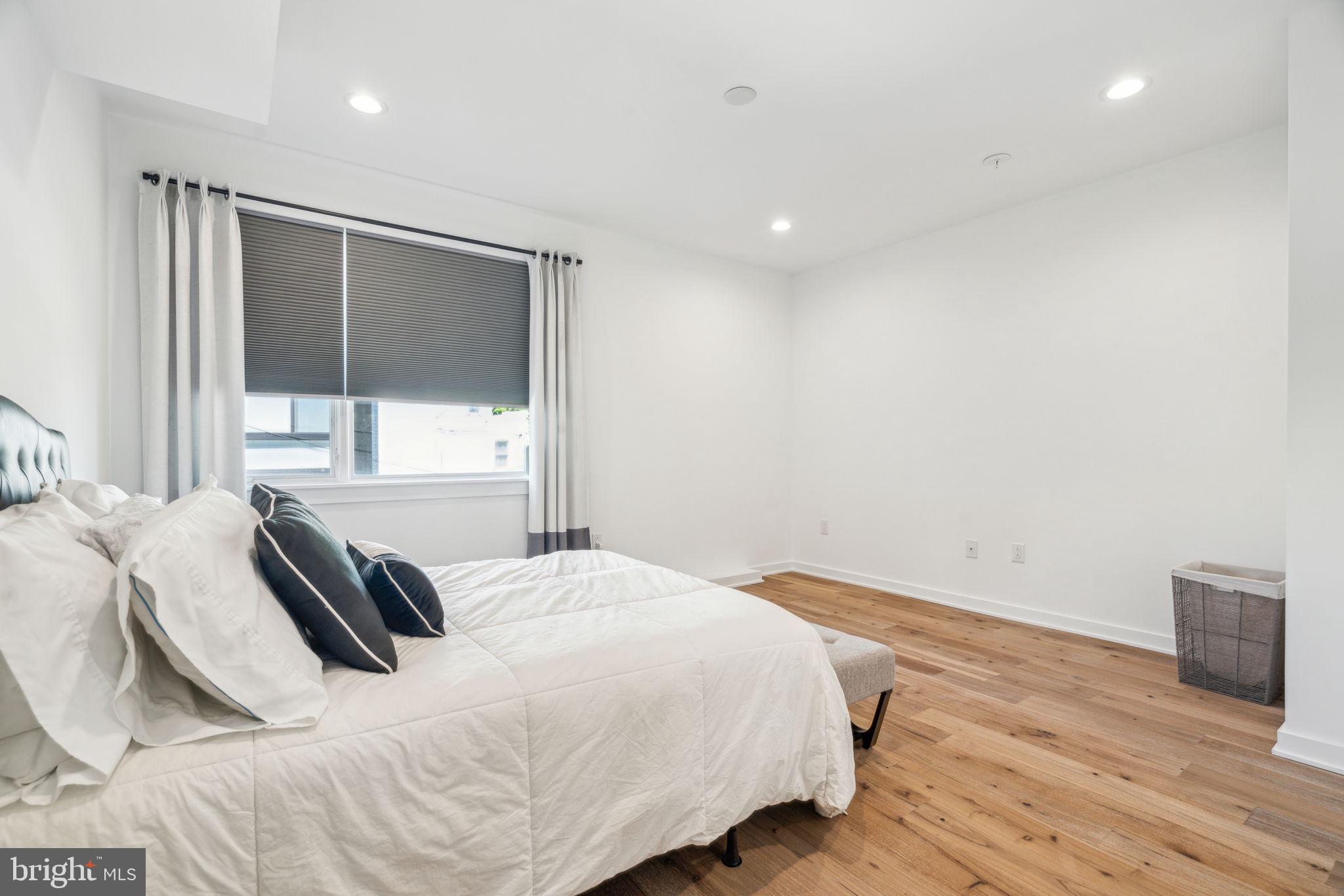 NORRIS SQUARE - Residential