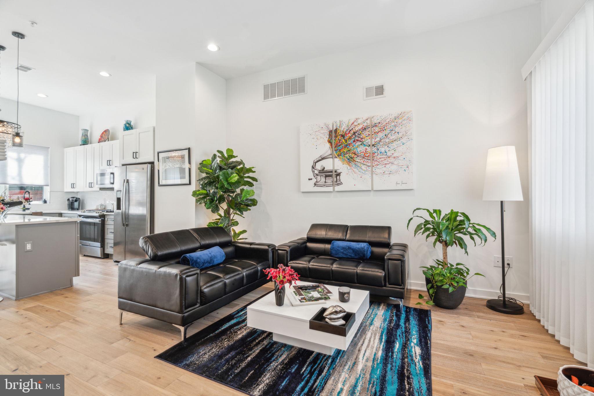 NORRIS SQUARE - Residential