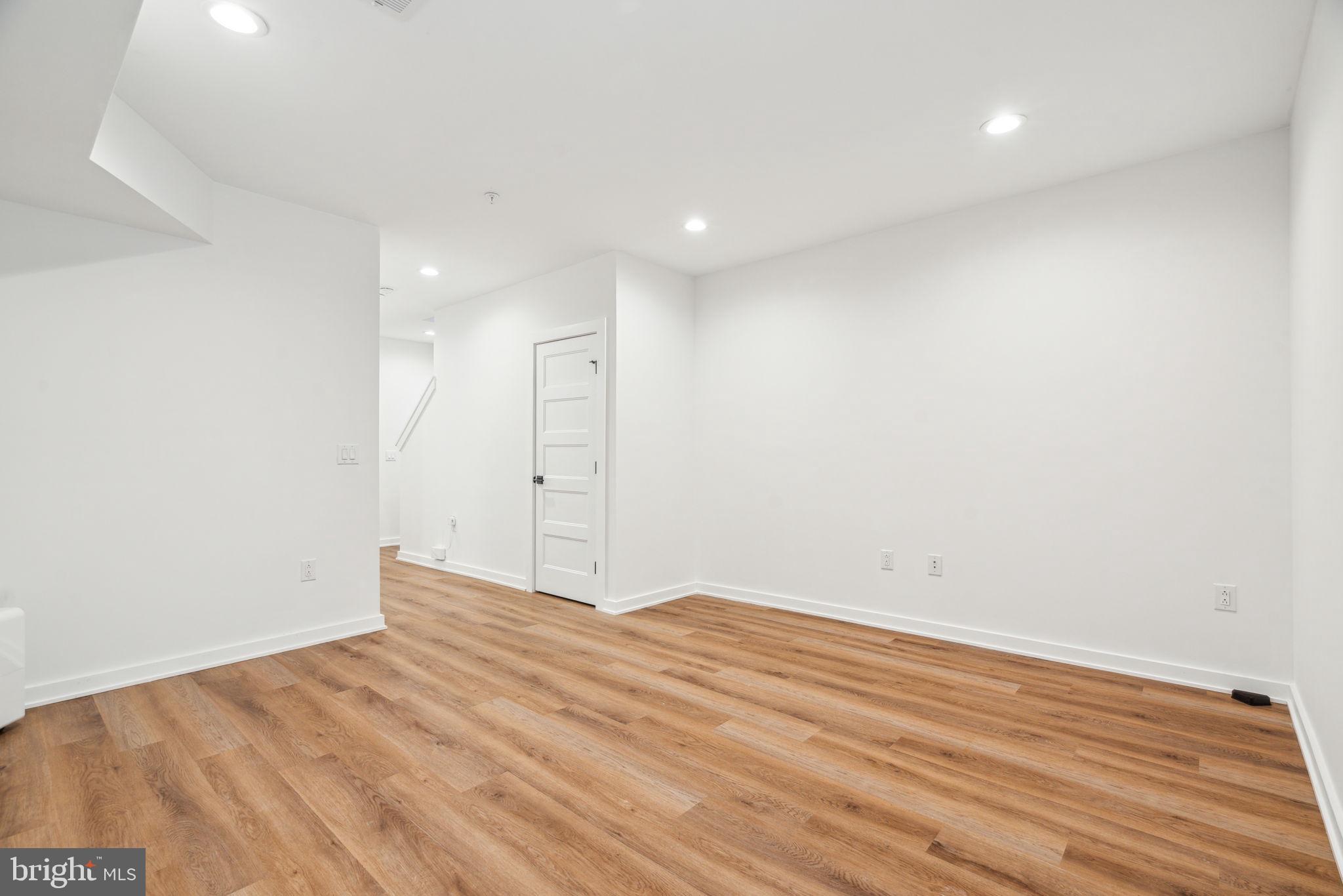 NORRIS SQUARE - Residential