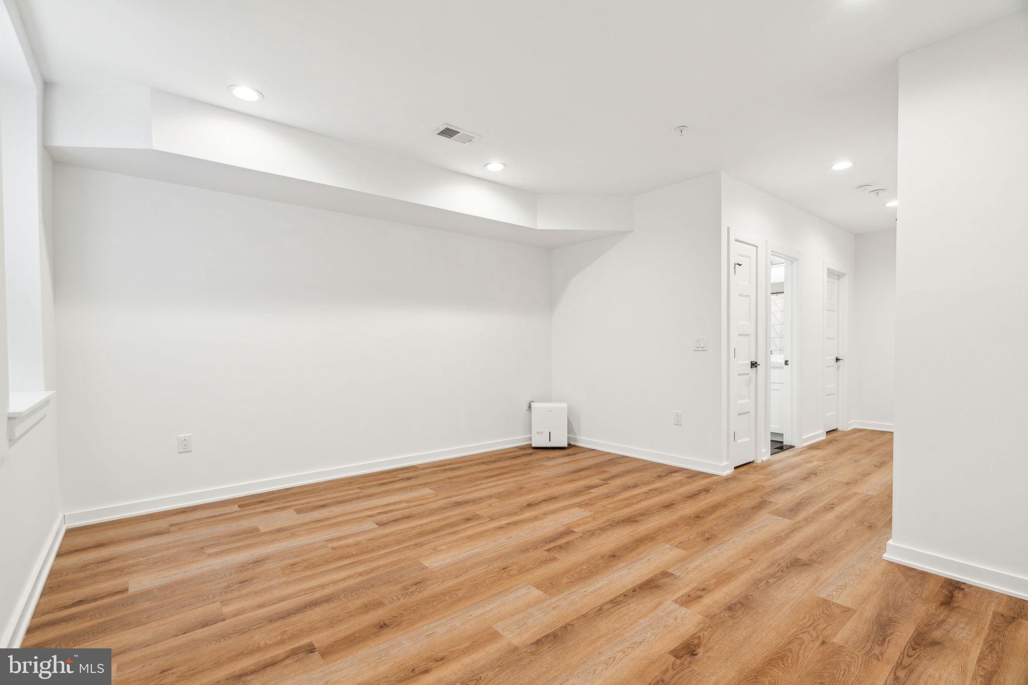 NORRIS SQUARE - Residential