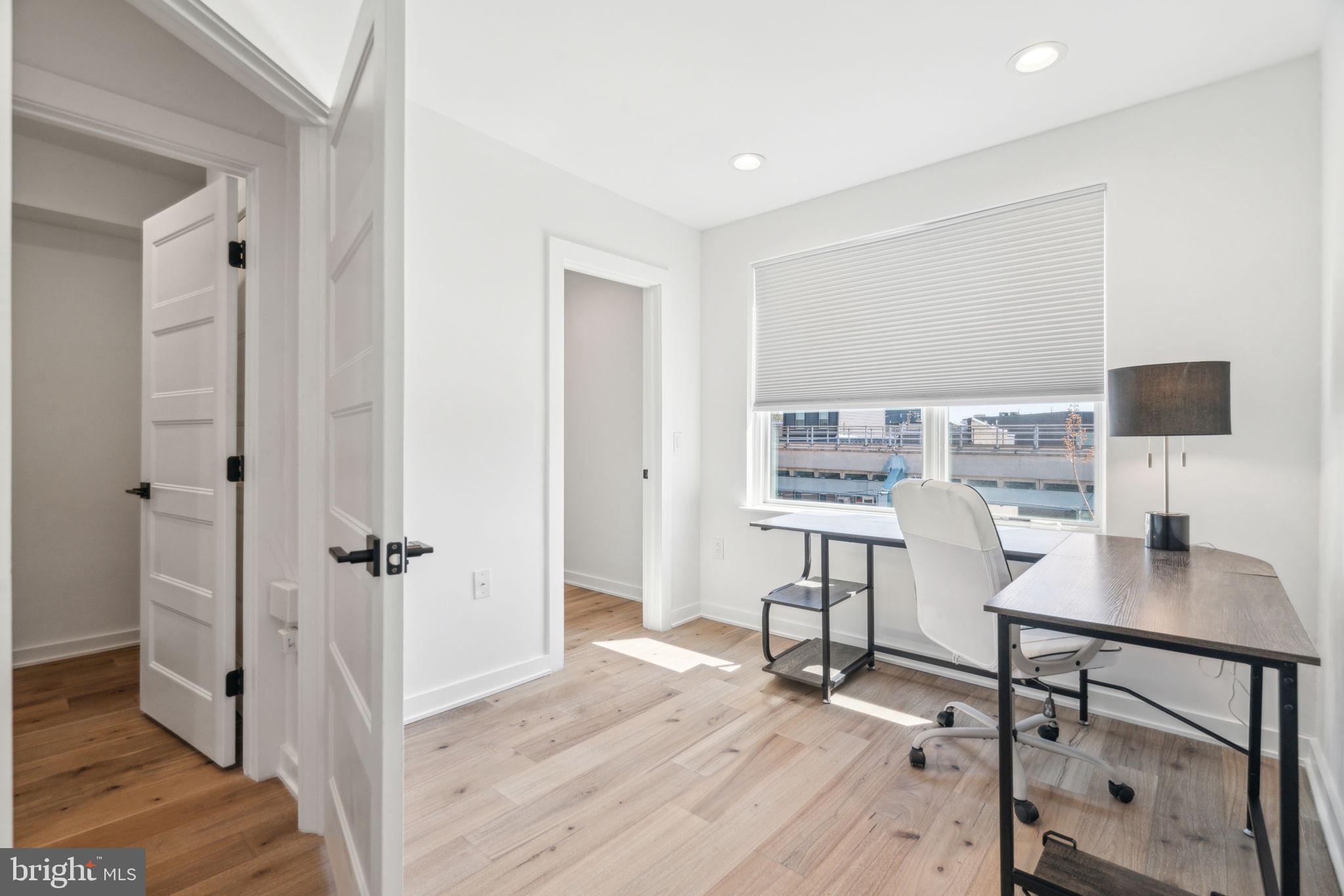 NORRIS SQUARE - Residential