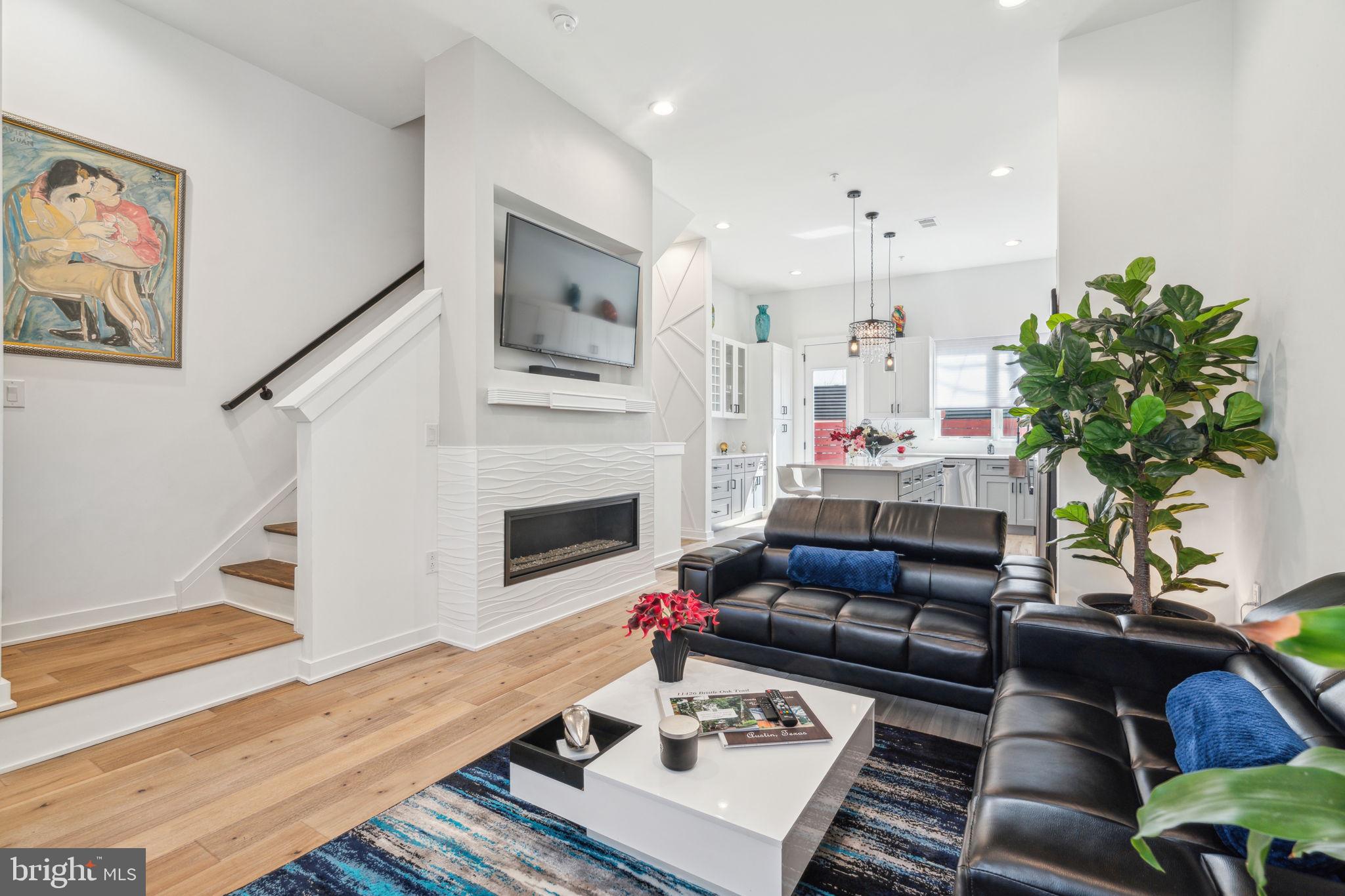 NORRIS SQUARE - Residential