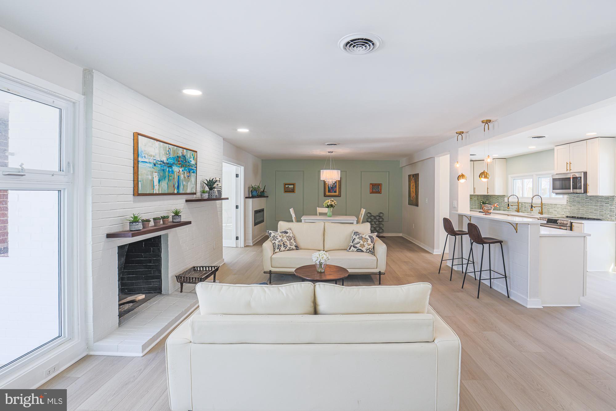 LONG MEADOW ESTATES - Residential