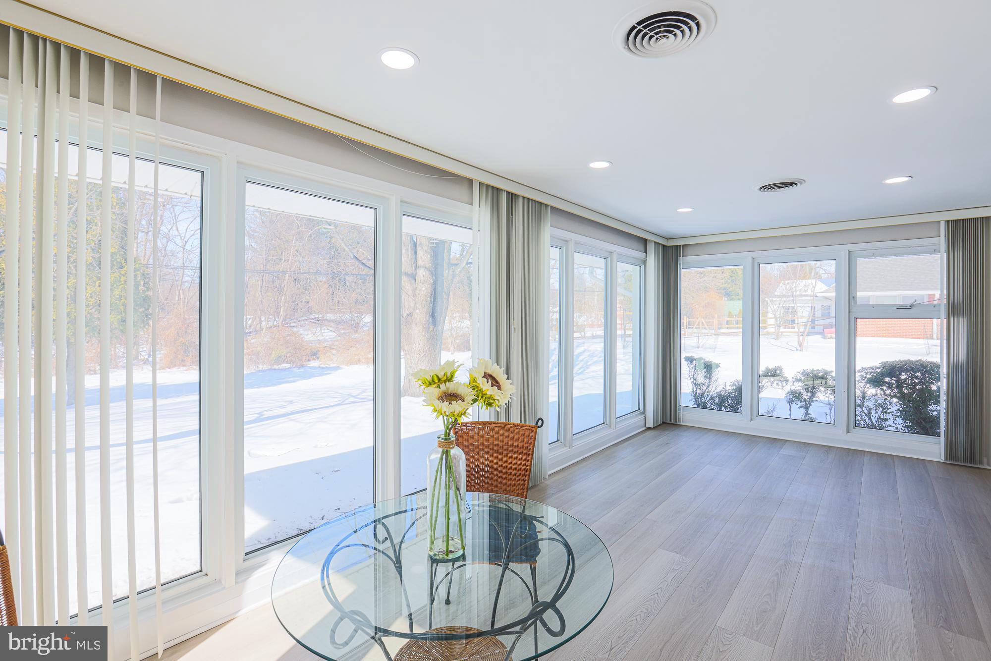 LONG MEADOW ESTATES - Residential