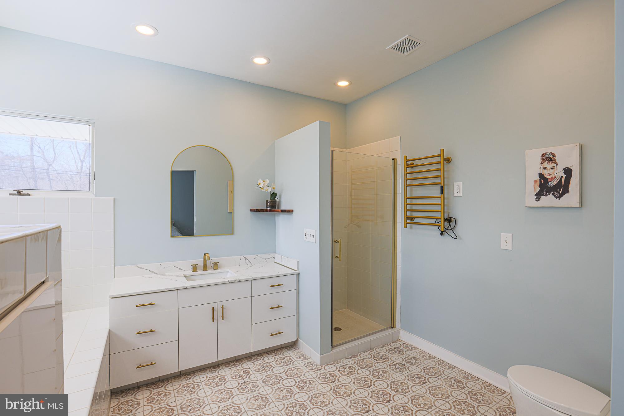 LONG MEADOW ESTATES - Residential