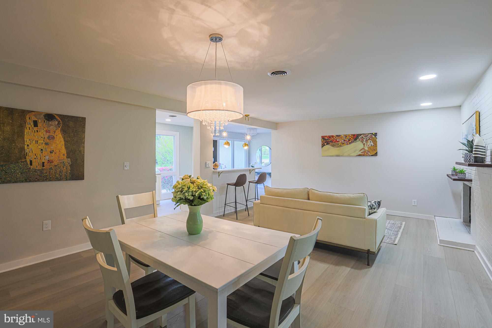 LONG MEADOW ESTATES - Residential