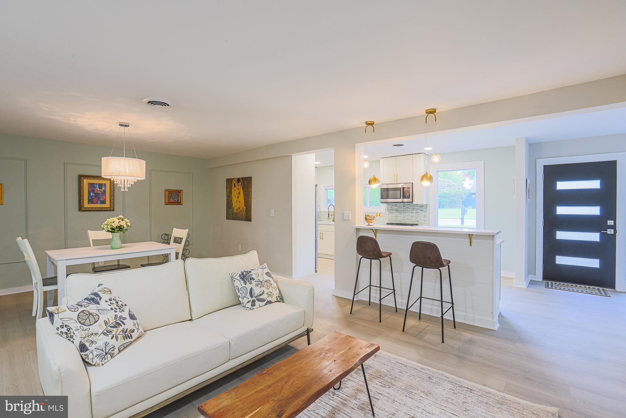 LONG MEADOW ESTATES - Residential