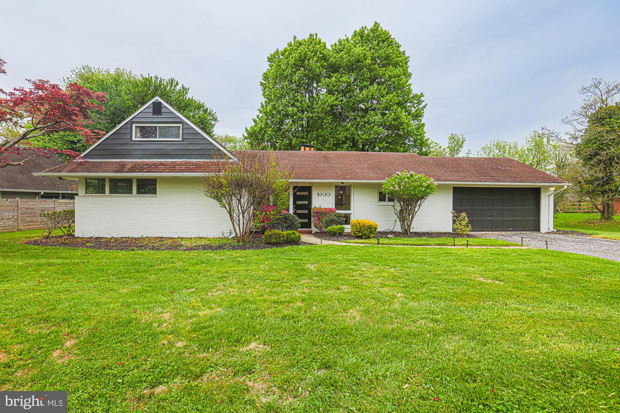 LONG MEADOW ESTATES - Residential