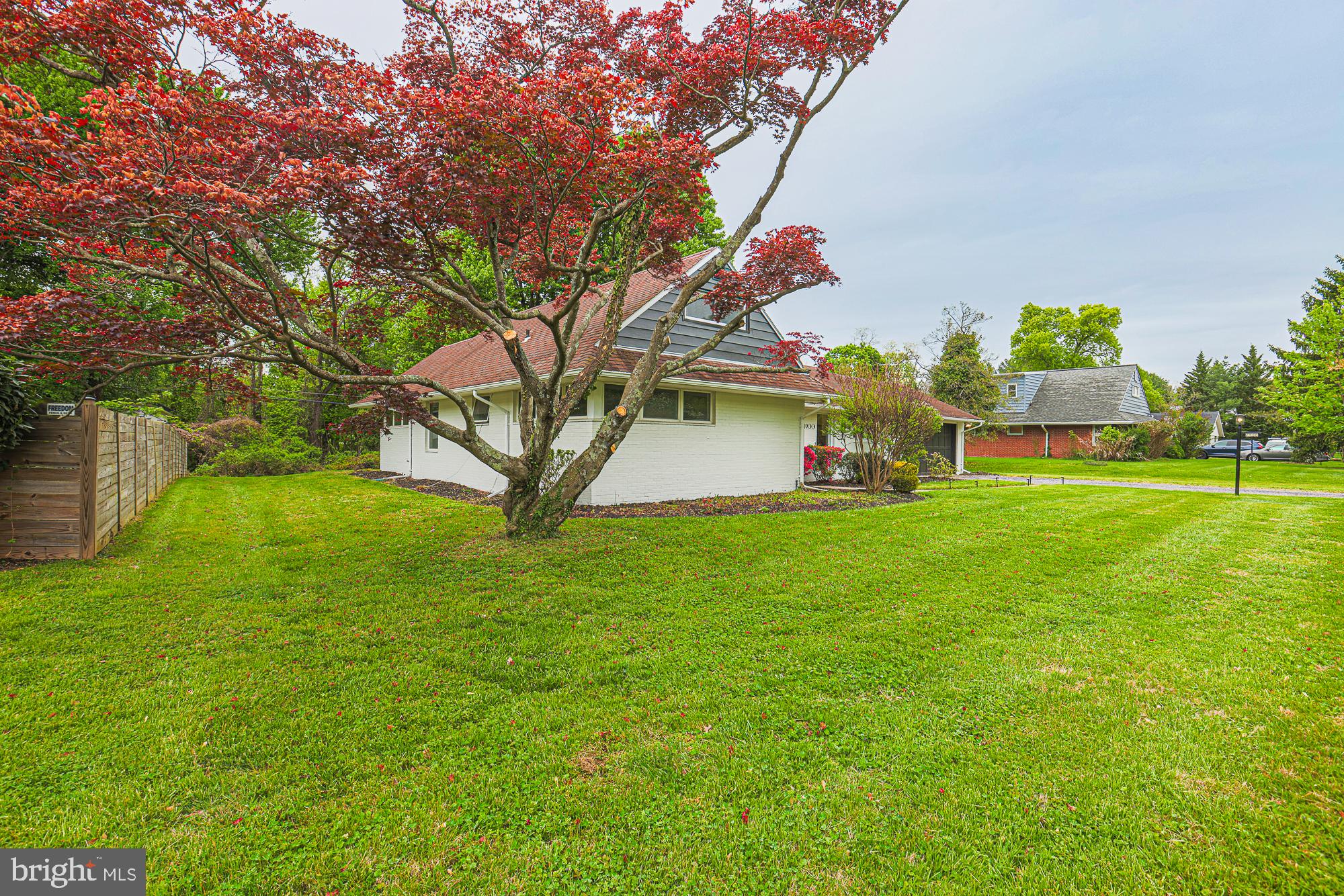LONG MEADOW ESTATES - Residential