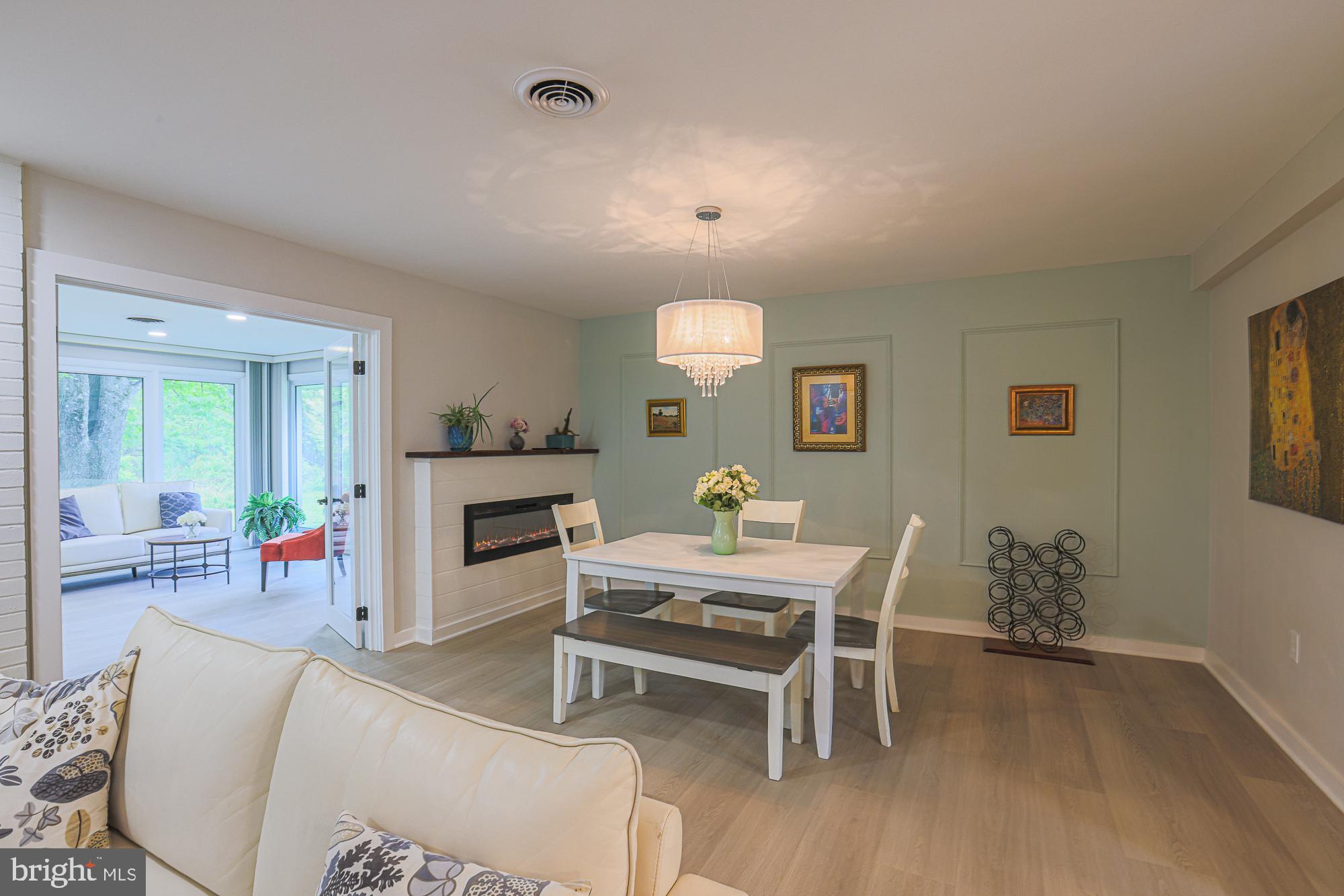 LONG MEADOW ESTATES - Residential