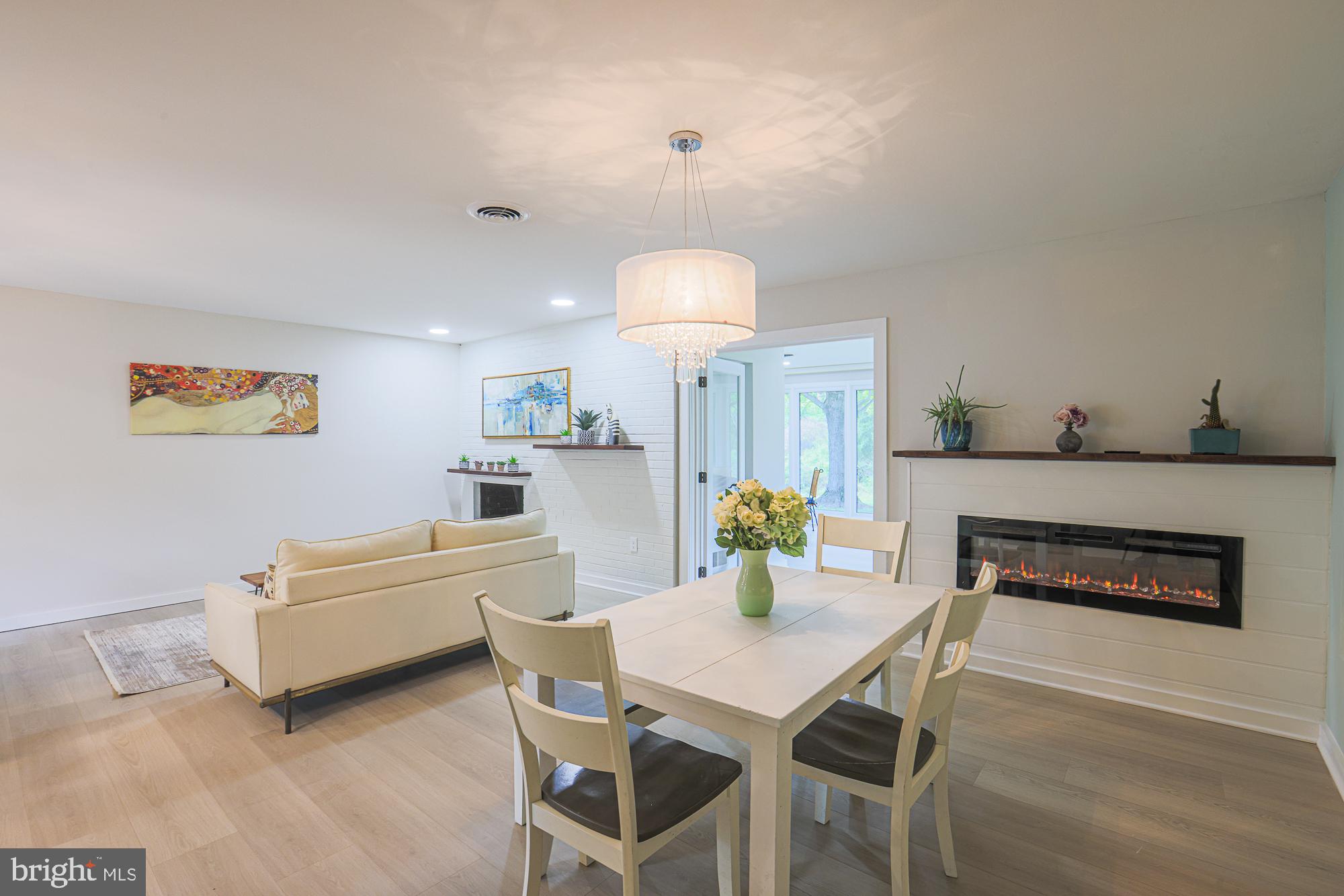 LONG MEADOW ESTATES - Residential