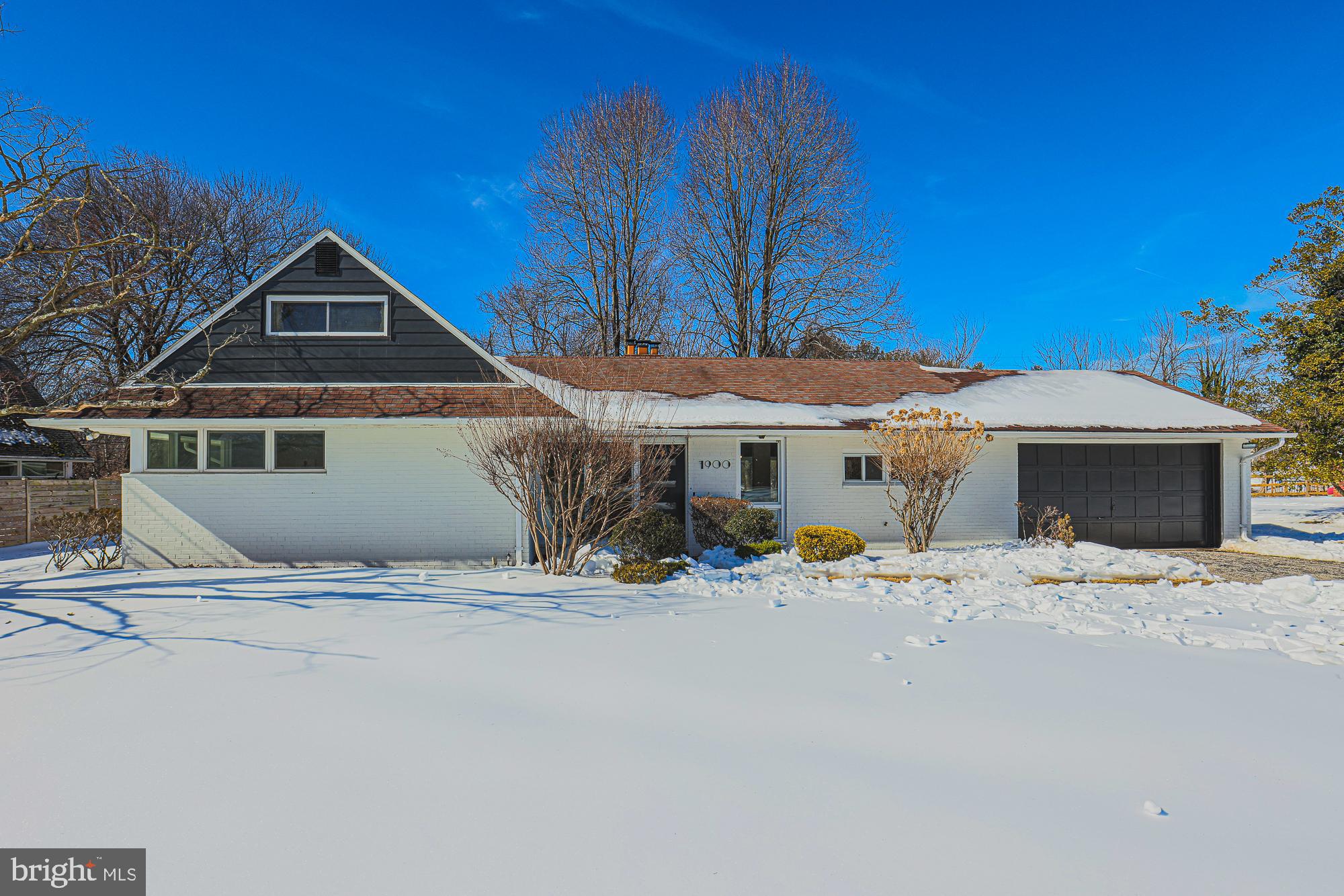 LONG MEADOW ESTATES - Residential