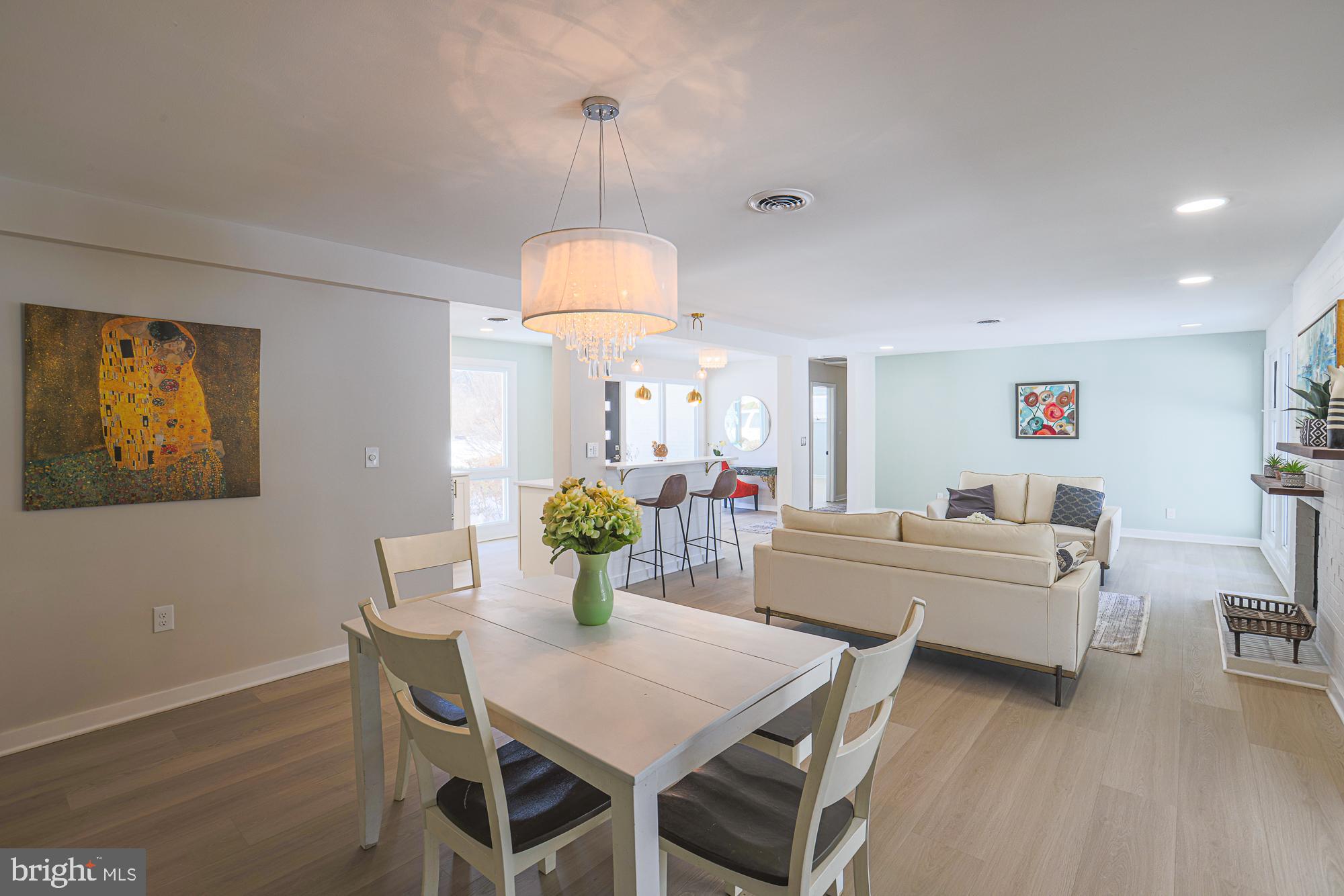 LONG MEADOW ESTATES - Residential