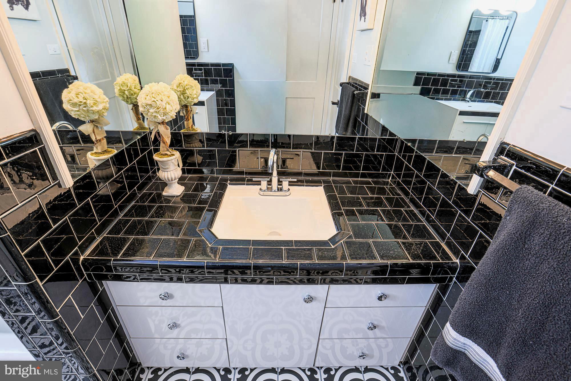 LONG MEADOW ESTATES - Residential