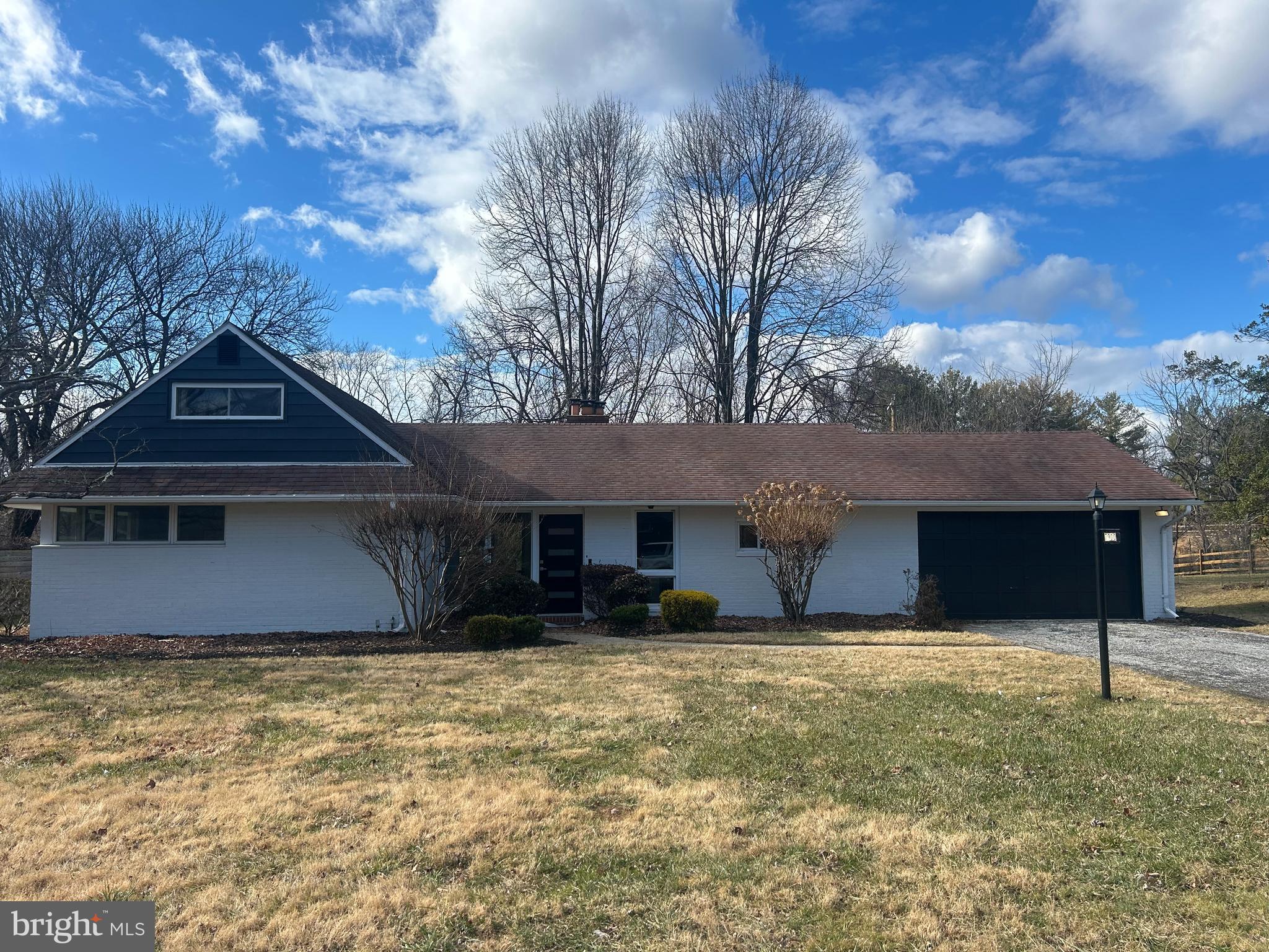 LONG MEADOW ESTATES - Residential