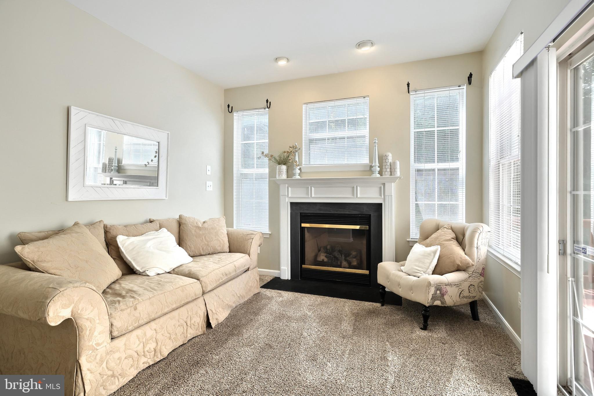 PEACEFIELDS - Residential