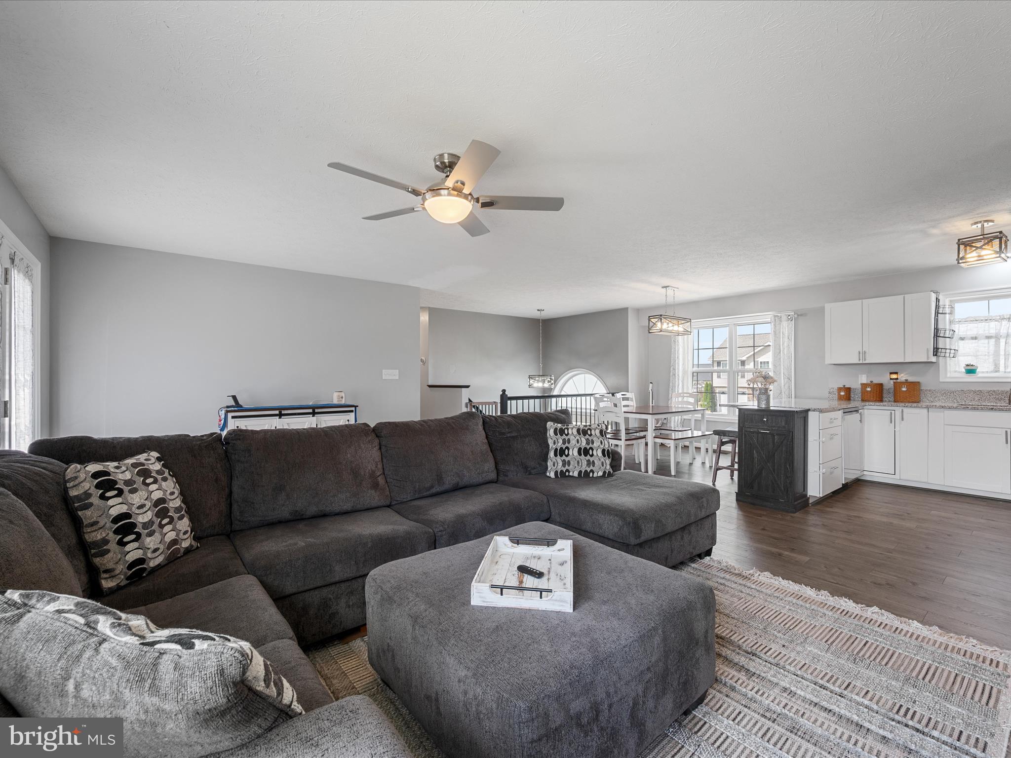 SPRING HILL - Residential