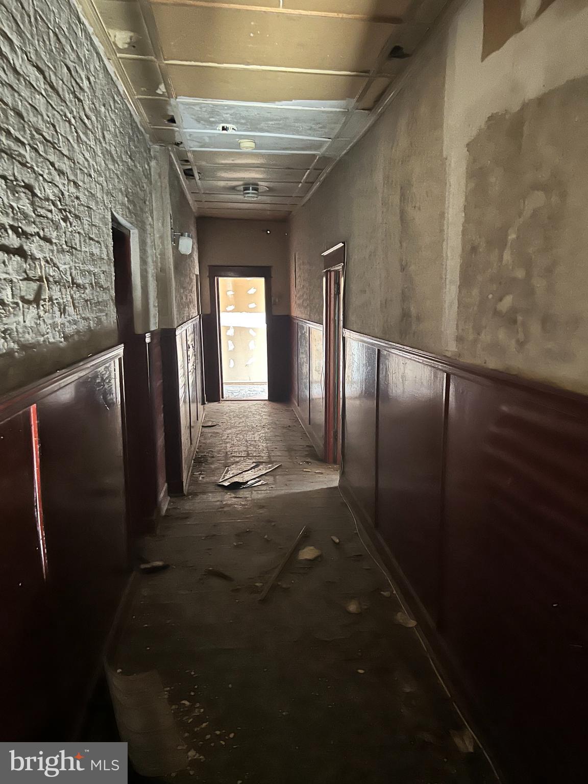 WEST POWELTON - Commercial Sale