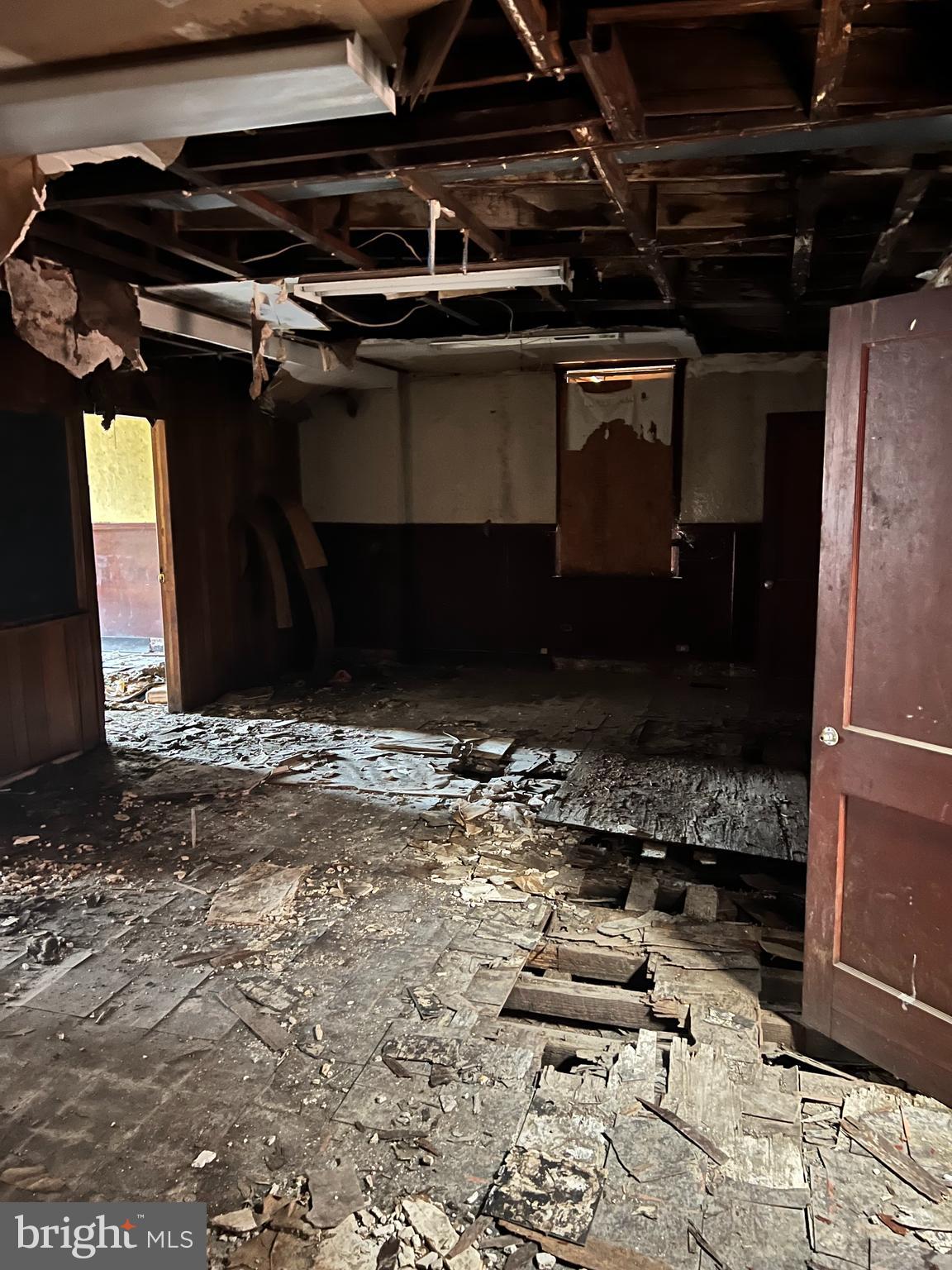 WEST POWELTON - Commercial Sale