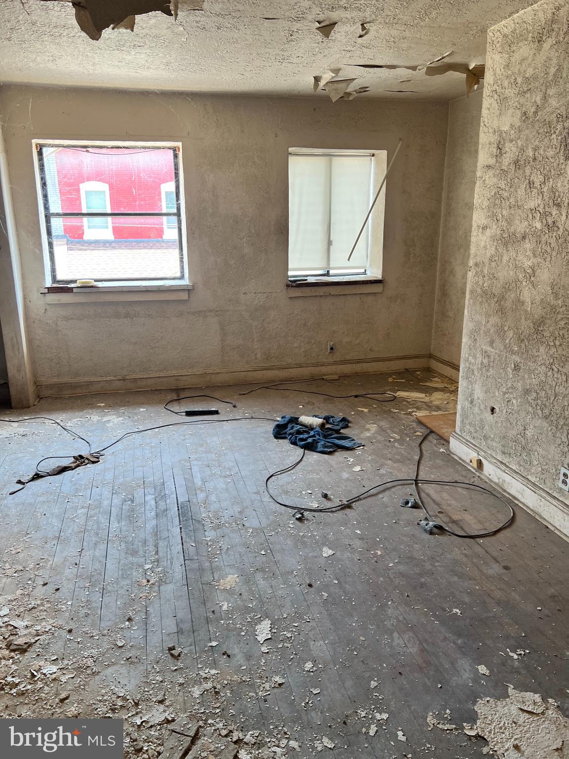 WEST POWELTON - Commercial Sale