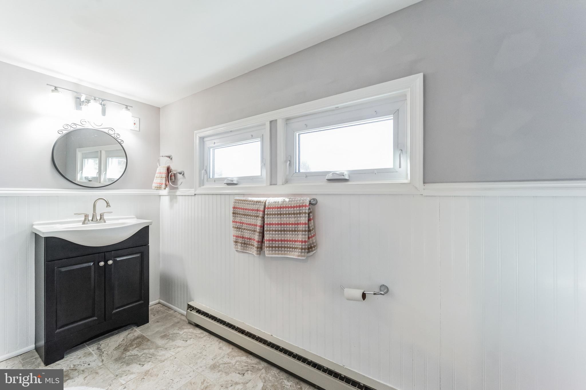 KINGSVILLE - Residential