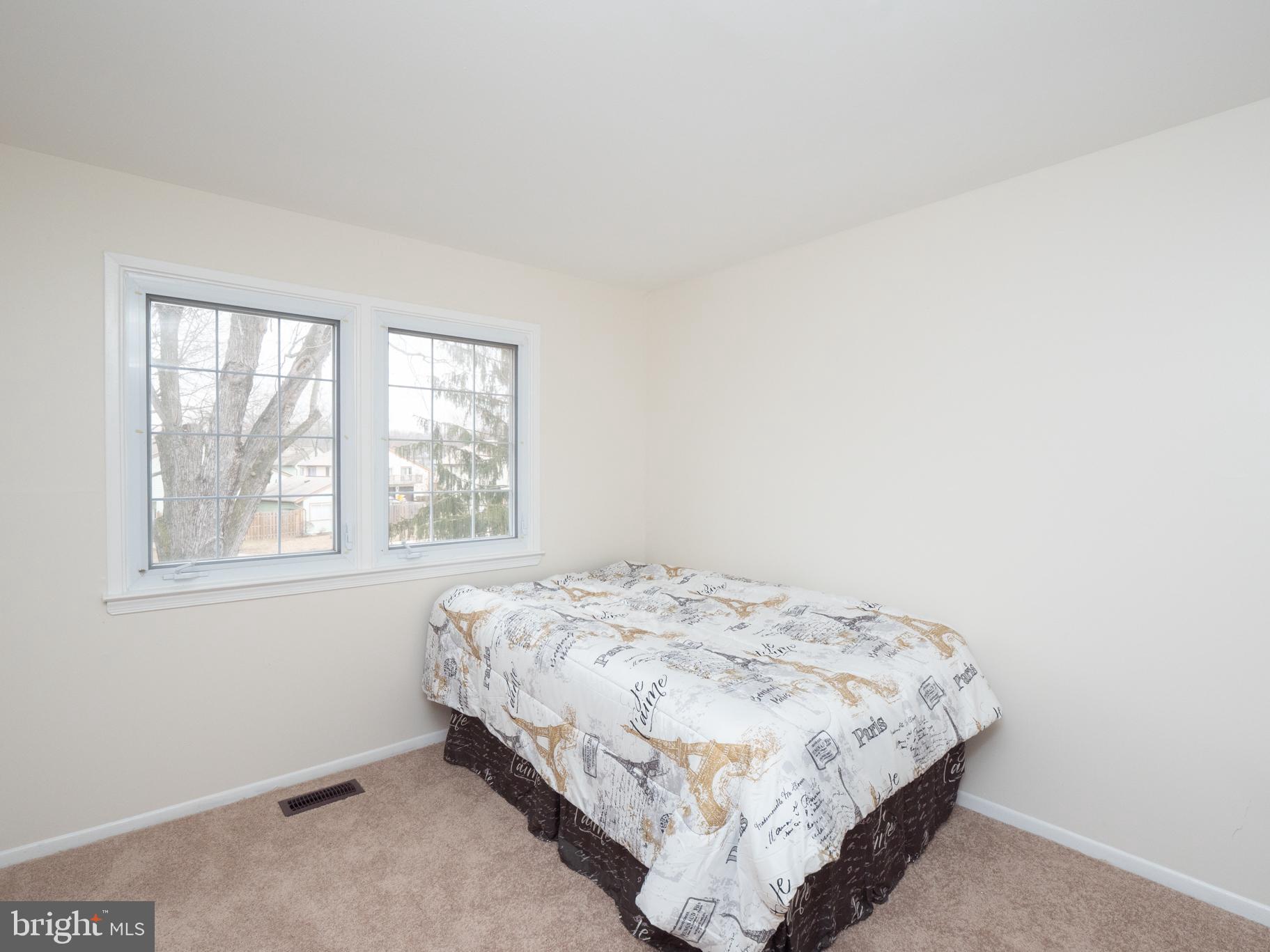 CROFTON SQUARE - Residential