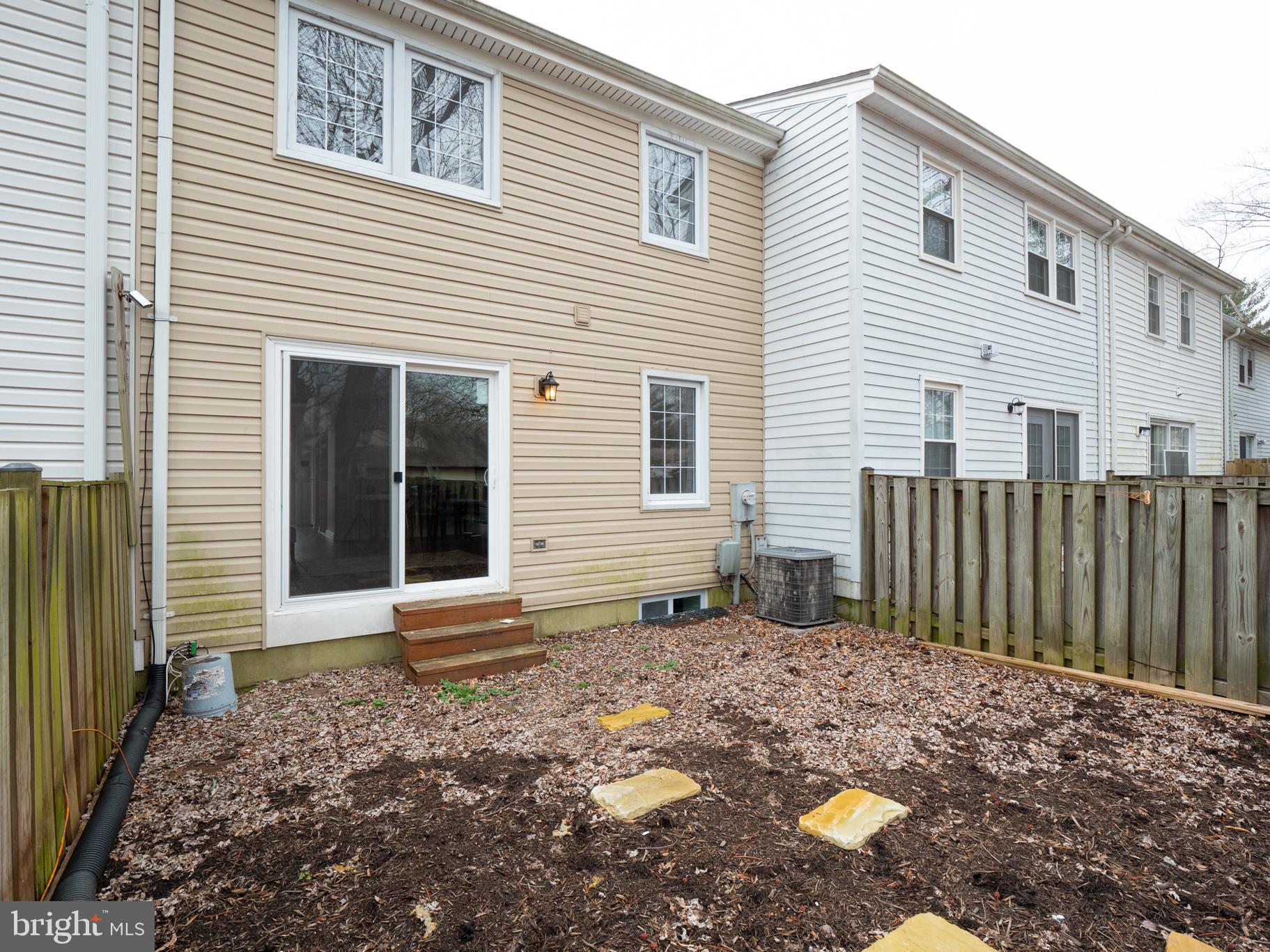 CROFTON SQUARE - Residential