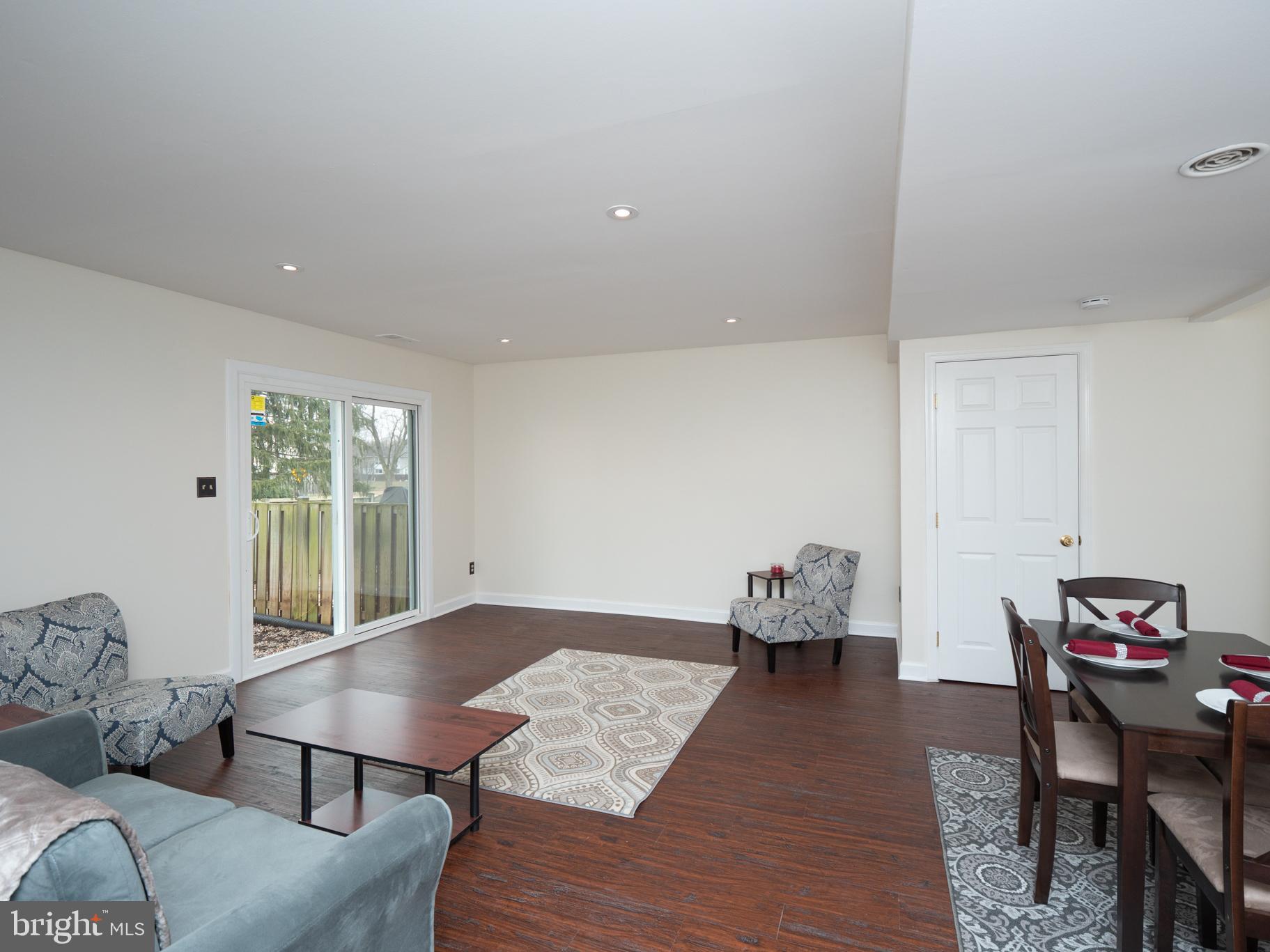 CROFTON SQUARE - Residential