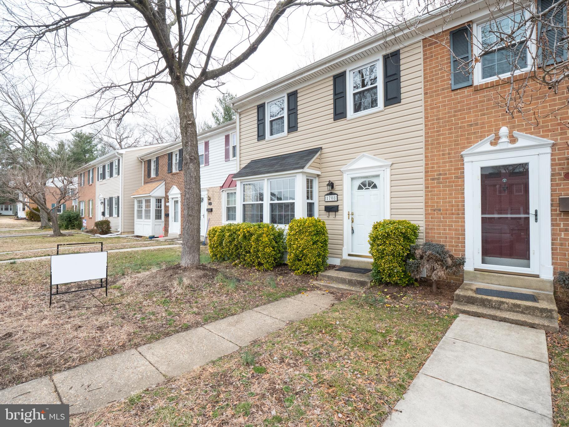 CROFTON SQUARE - Residential