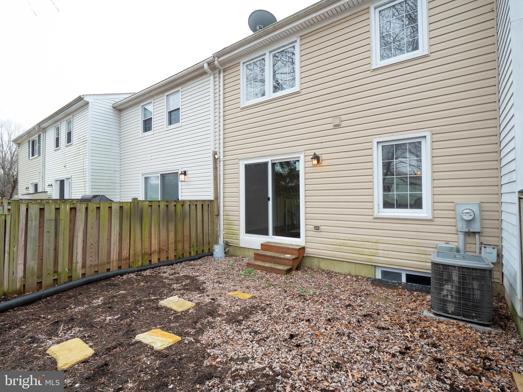 CROFTON SQUARE - Residential