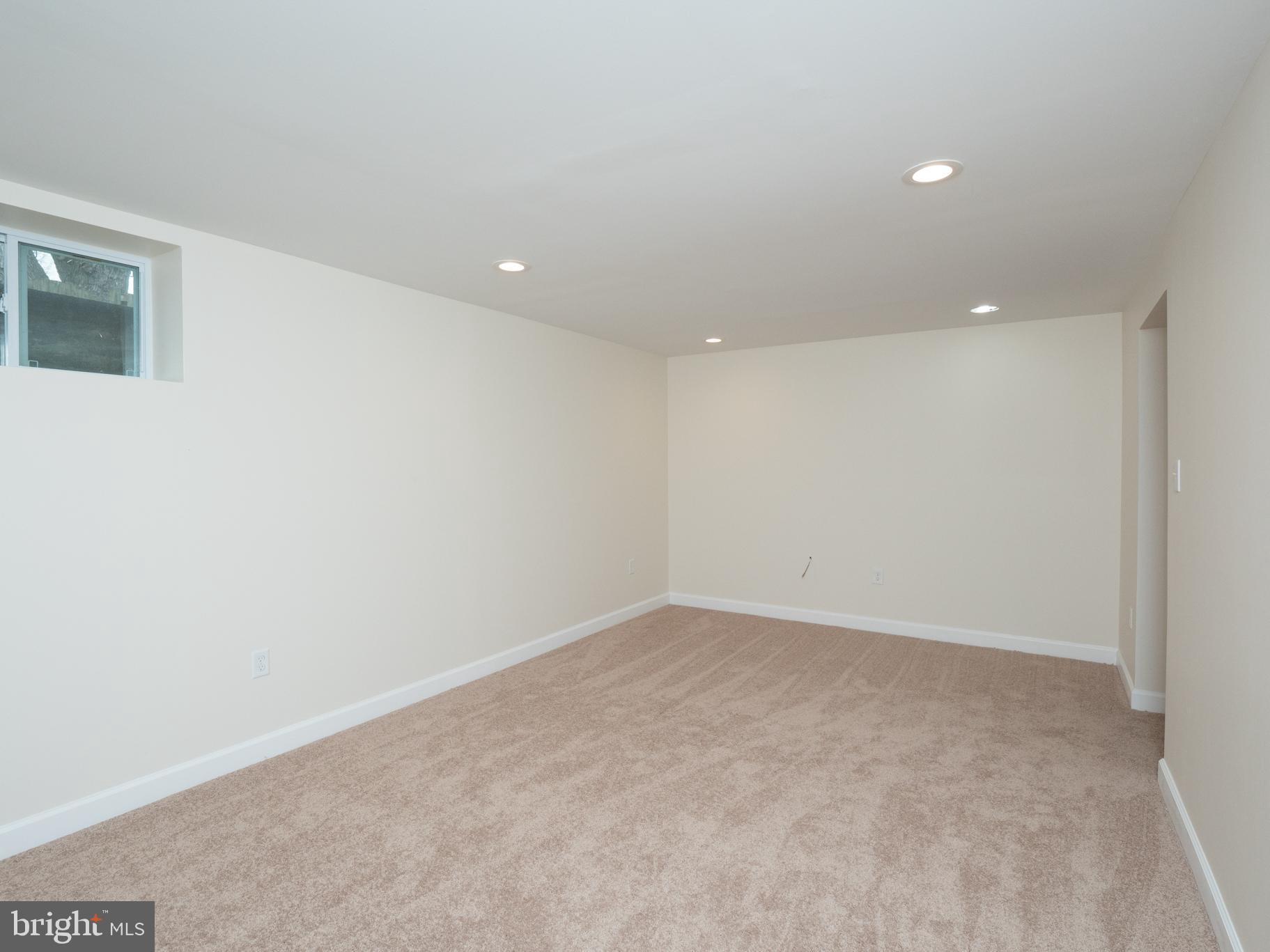 CROFTON SQUARE - Residential