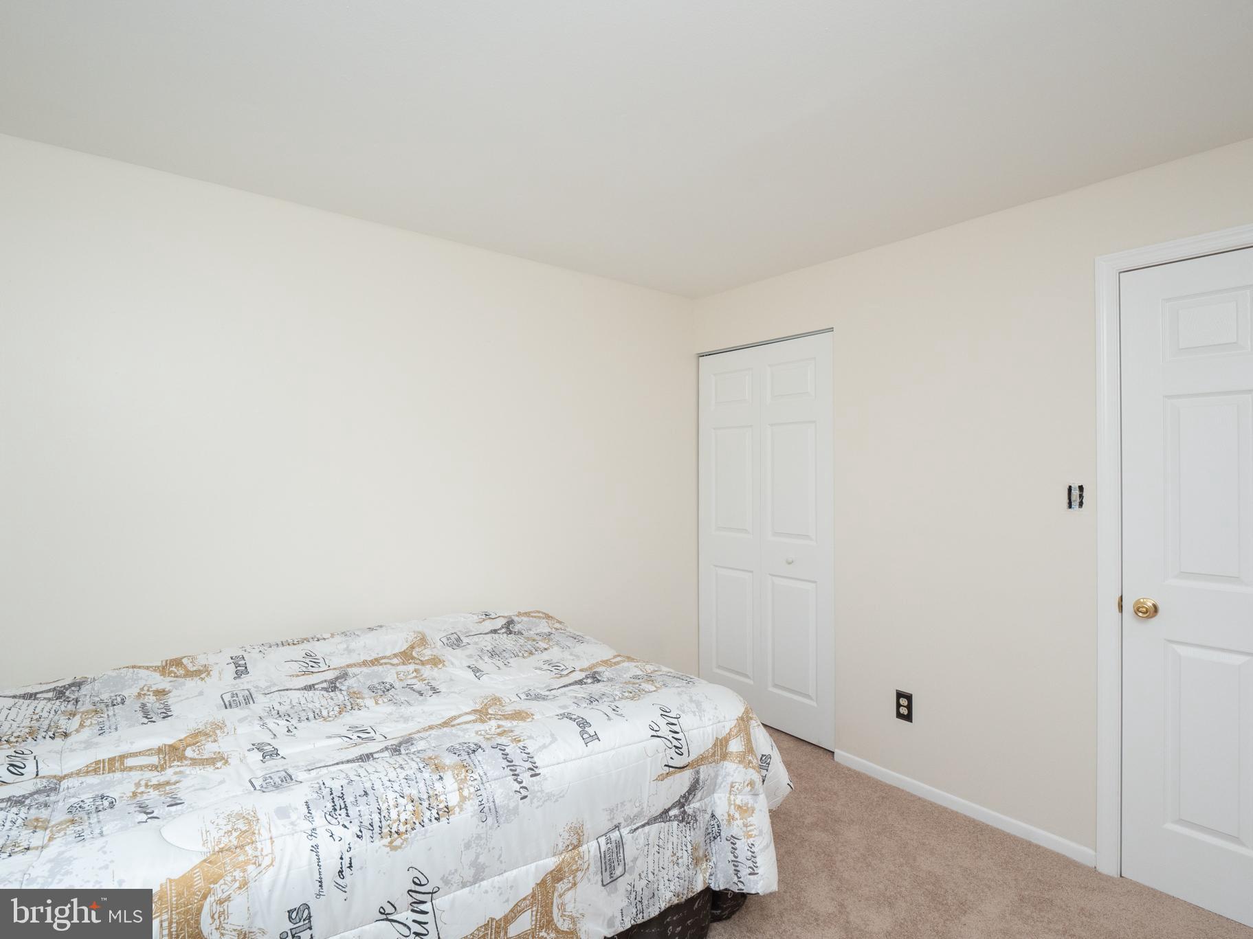 CROFTON SQUARE - Residential