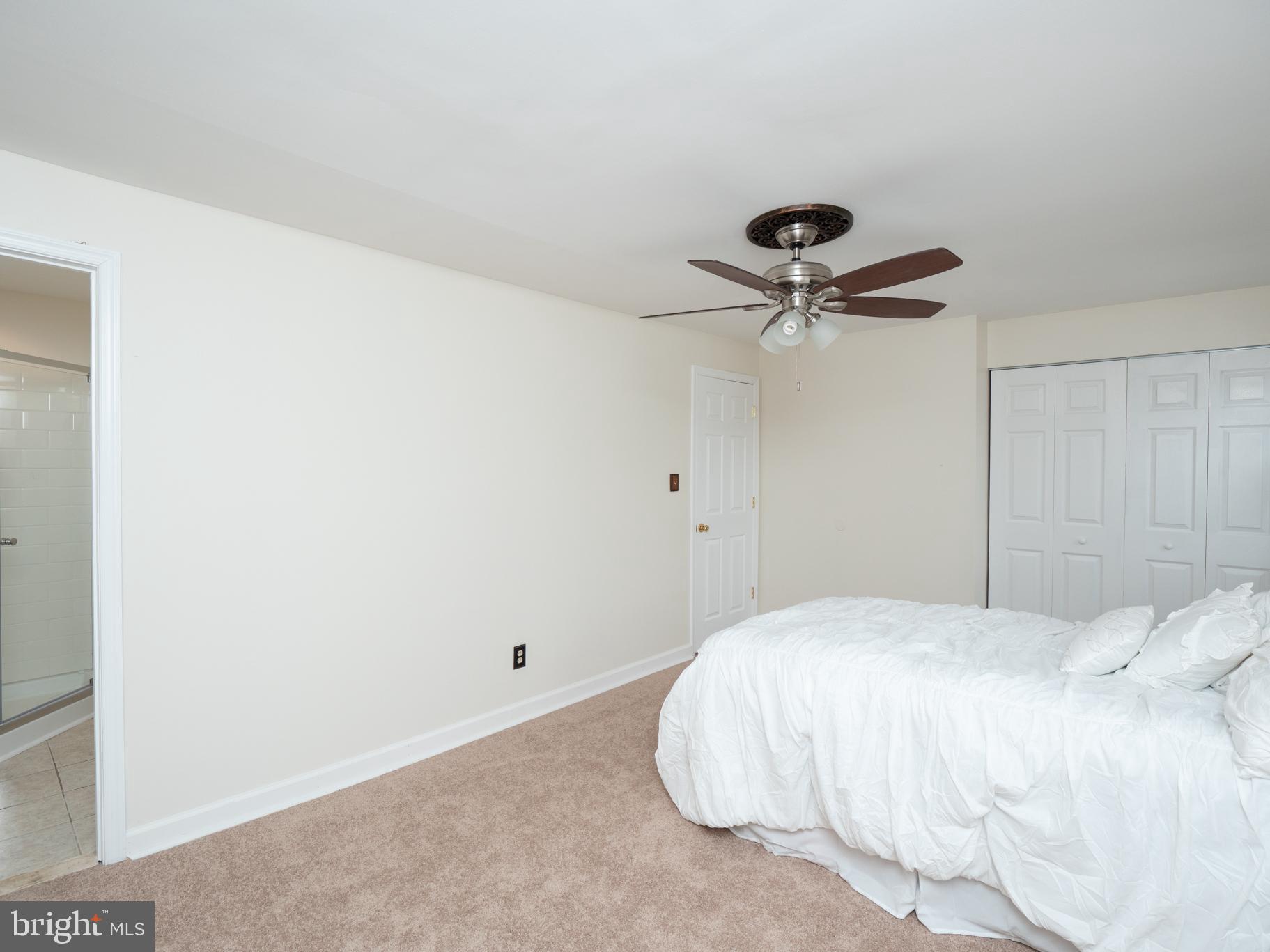 CROFTON SQUARE - Residential