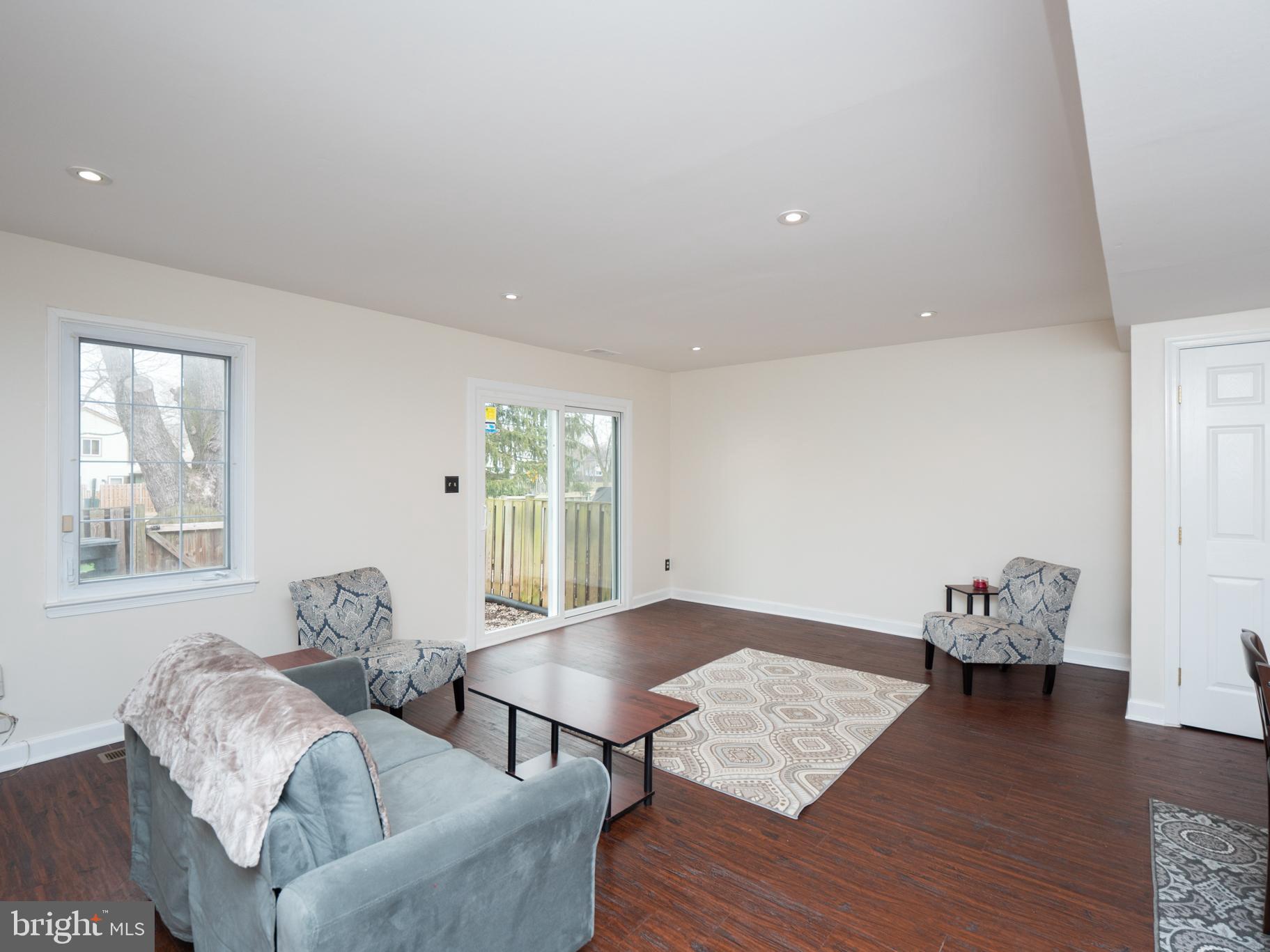 CROFTON SQUARE - Residential