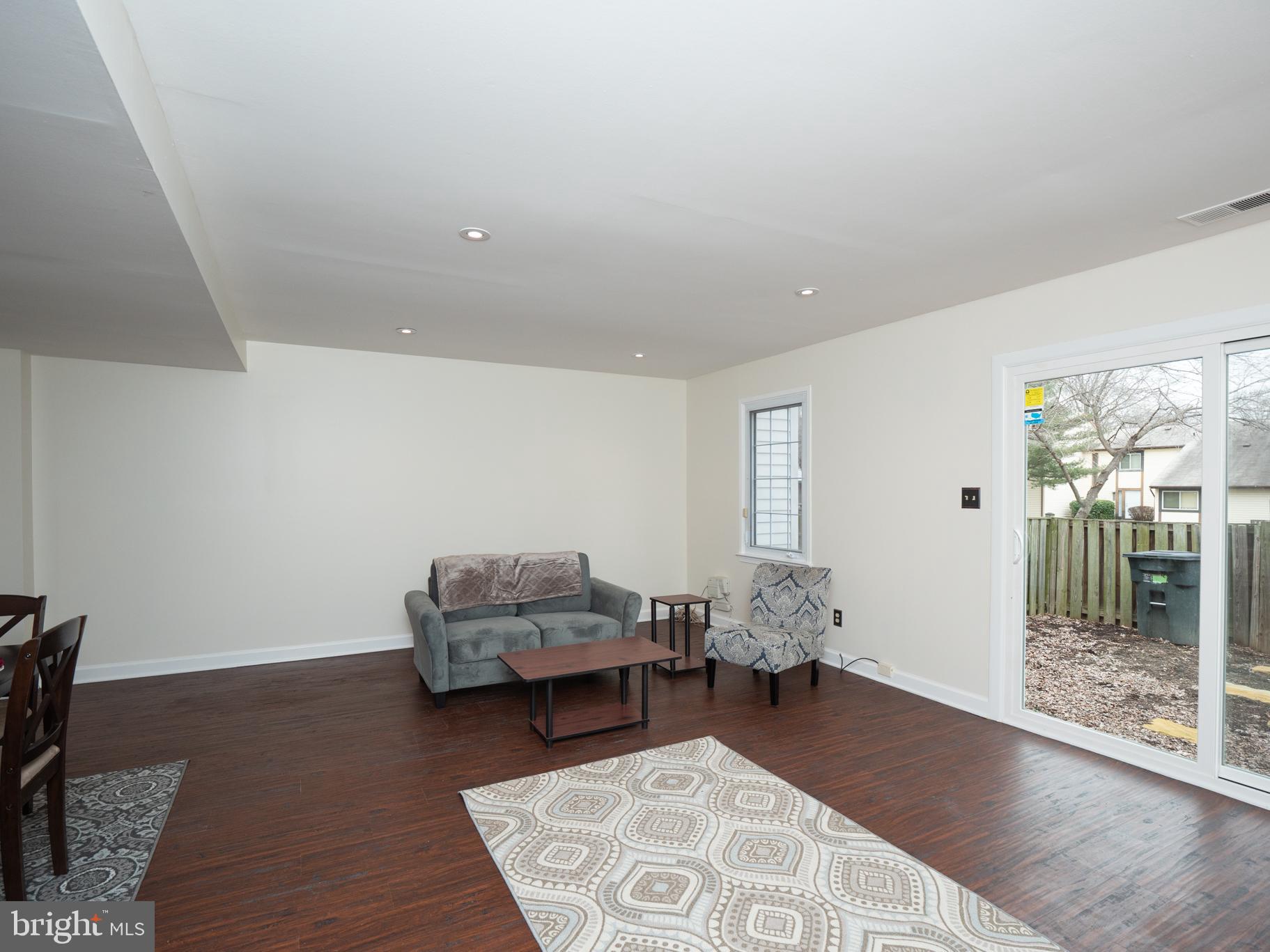 CROFTON SQUARE - Residential