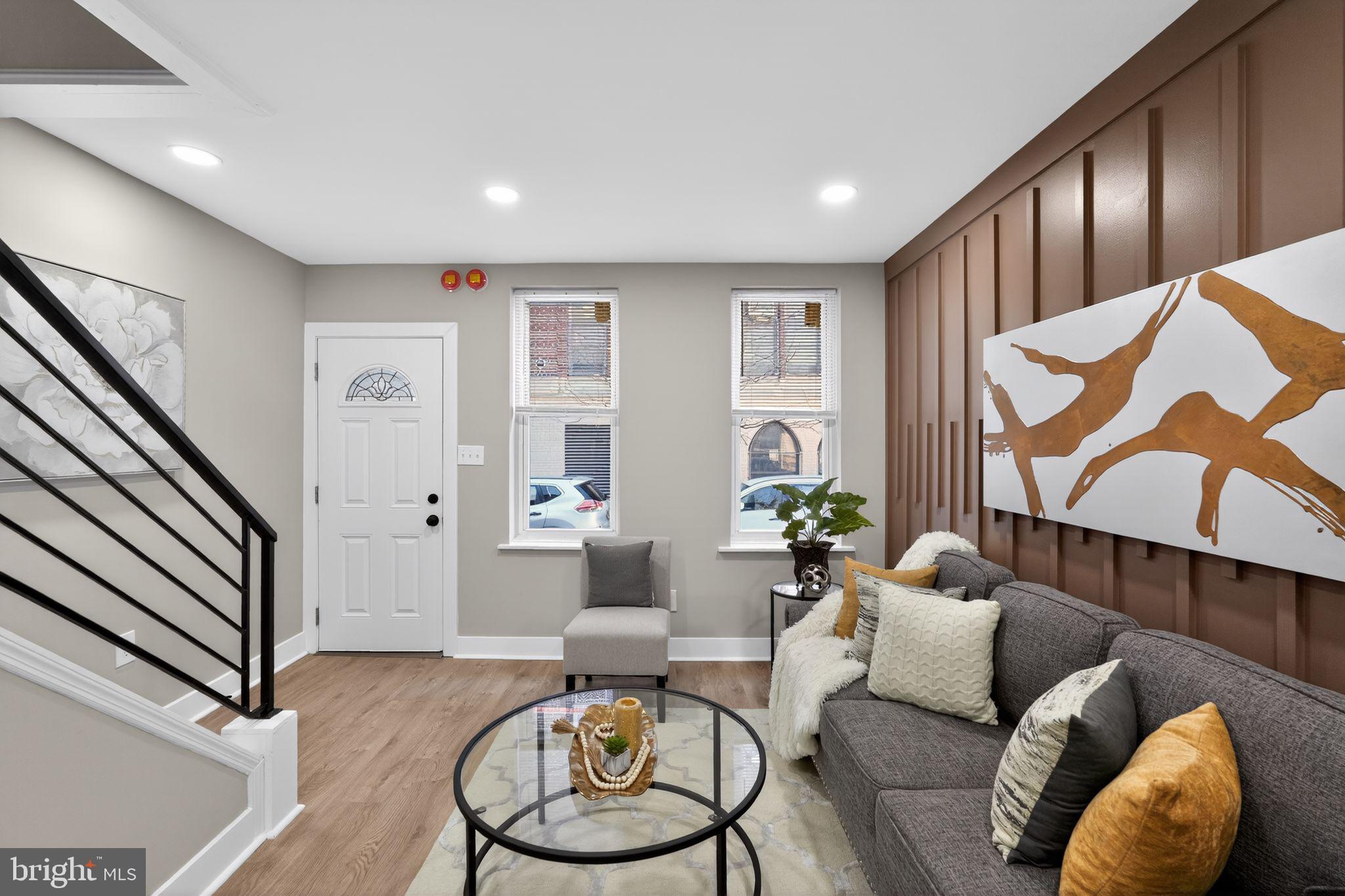 POINT BREEZE - Residential