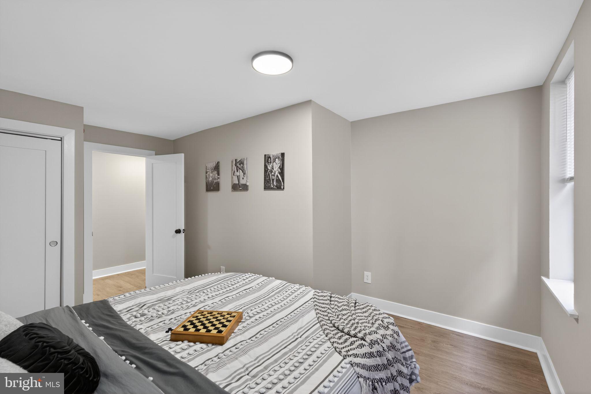 POINT BREEZE - Residential