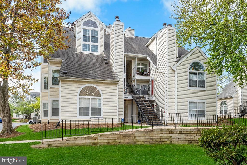 VISTAS 2 AT LAUREL - Residential