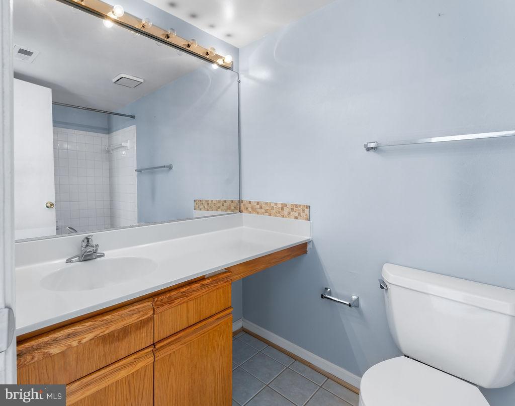 VISTAS 2 AT LAUREL - Residential