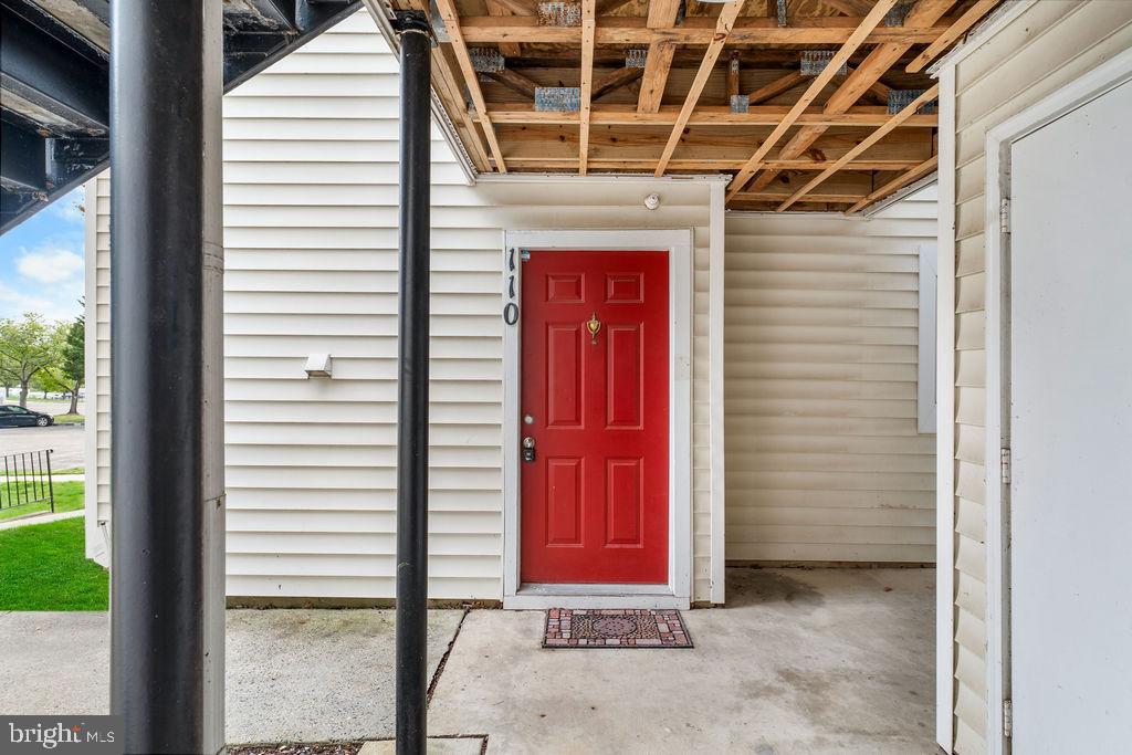 VISTAS 2 AT LAUREL - Residential