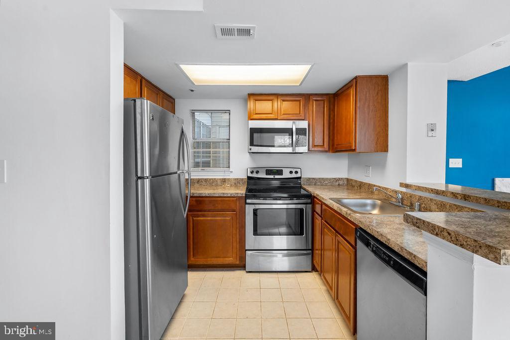 VISTAS 2 AT LAUREL - Residential