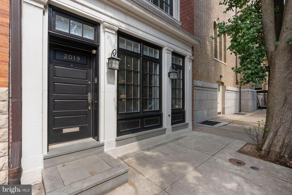 Photo of 2019 Rittenhouse Square, PHILADELPHIA, PA 19103 (MLS # PAPH2537868)
