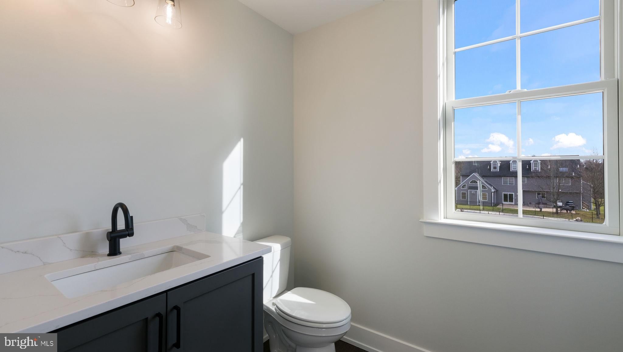 1 Green St, Sellersville, PA, 18960, USA, 4 Bedrooms Bedrooms, ,4 BathroomsBathrooms,Residential,Active,1 Green St,PABU2124688