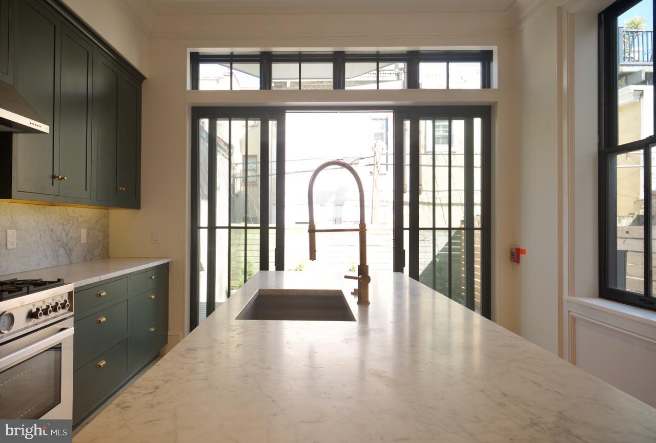 LUDLOW - Residential