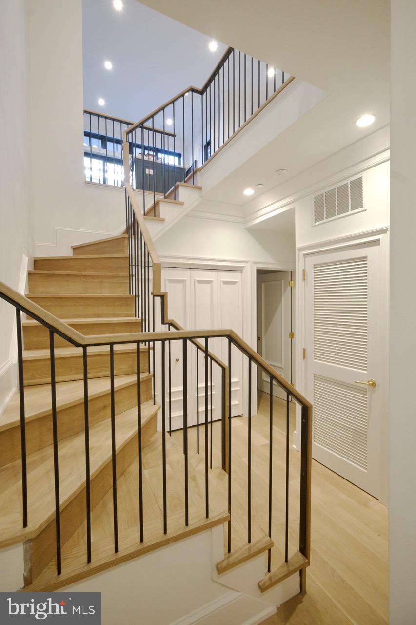 LUDLOW - Residential