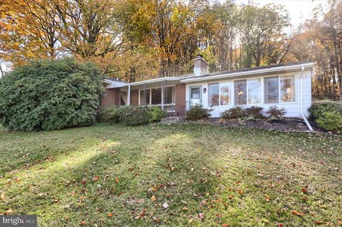 340 HILLTOP ROAD HUMMELSTOWN PA 17036
