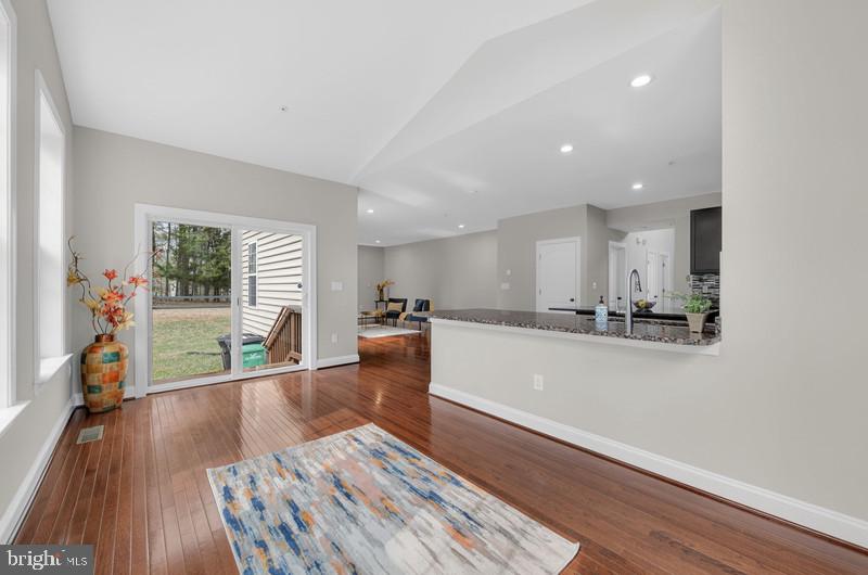 LOVELESS ESTATES - Residential